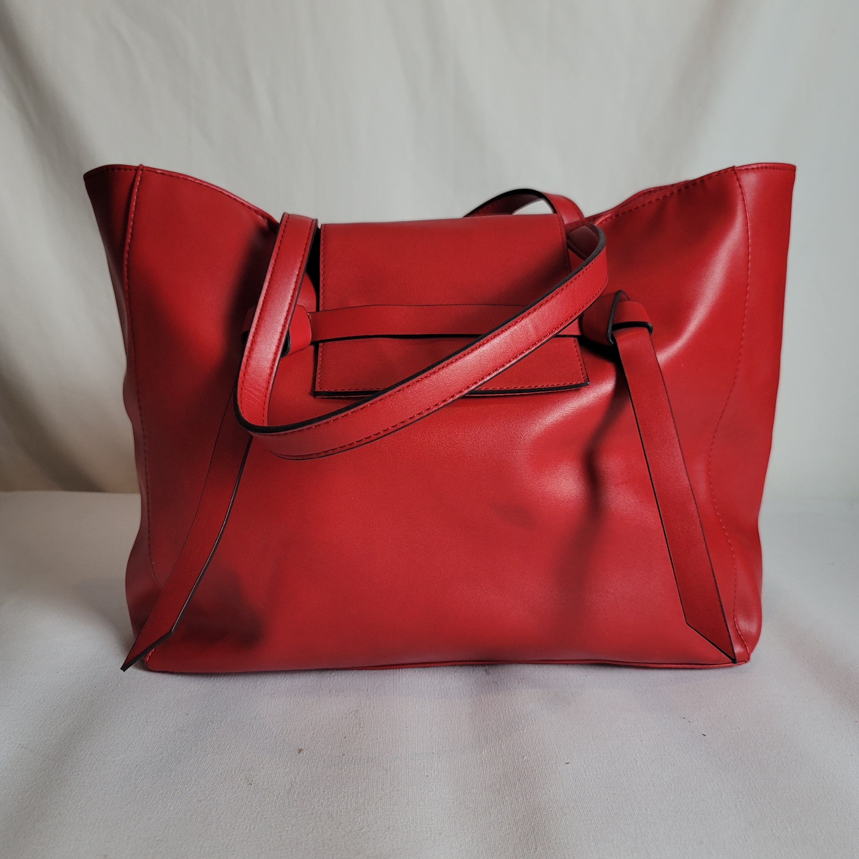 Elizabeth Arden Red Tote Bag Purse